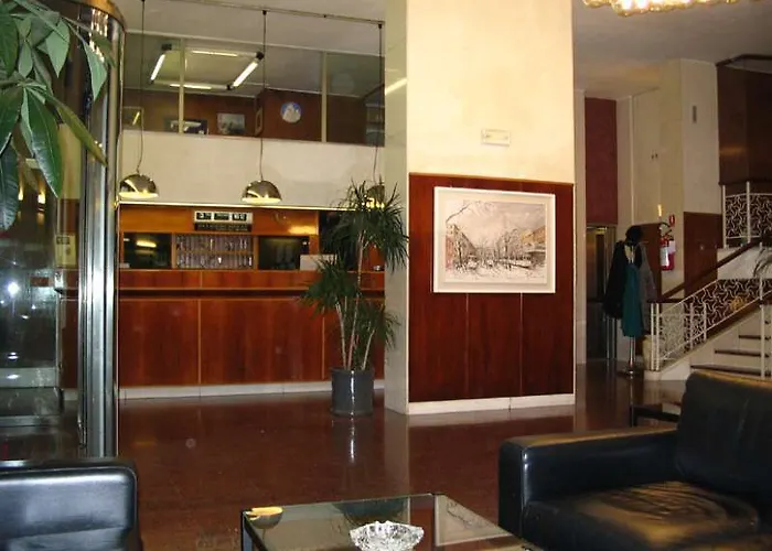 酒店 卡诺瓦酒店