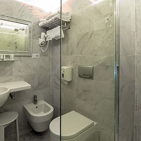 Hotel Canova 3*
