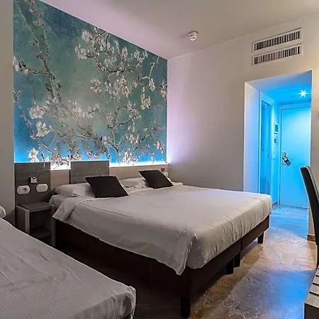 Hotel Canova 3*