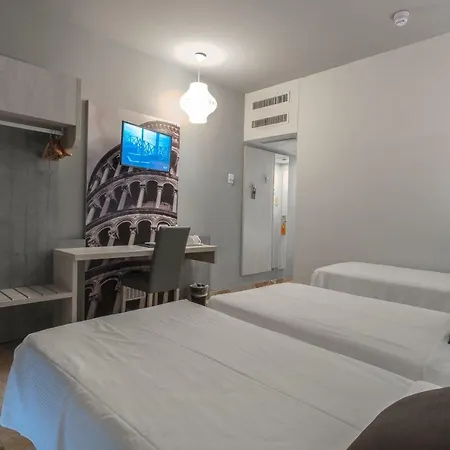 Hotell Canova 3*