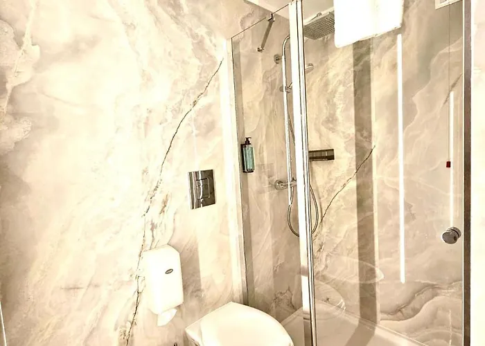 卡诺瓦酒店 3* 米兰