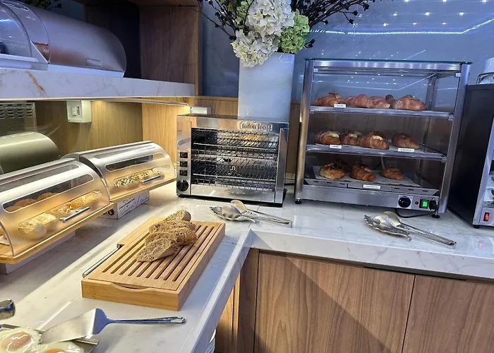 卡诺瓦酒店 3* 米兰