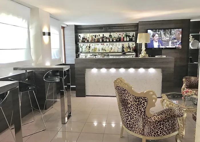 卡诺瓦酒店 酒店