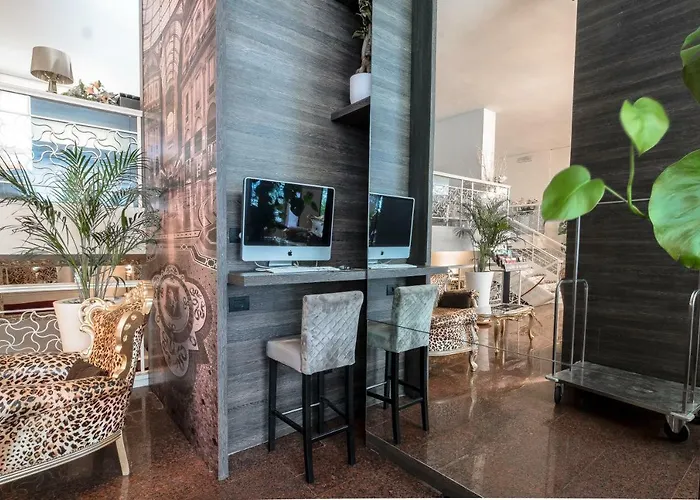 卡诺瓦酒店 3* 米兰