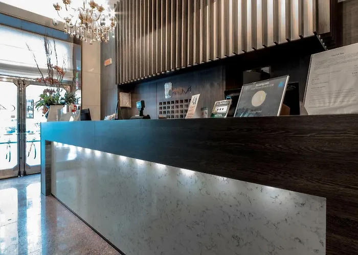 卡诺瓦酒店 酒店 3*