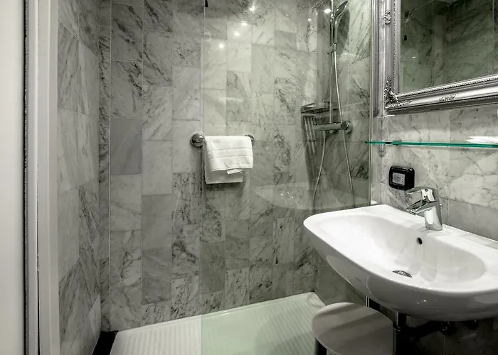 卡诺瓦酒店 米兰