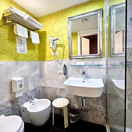 Otel Canova