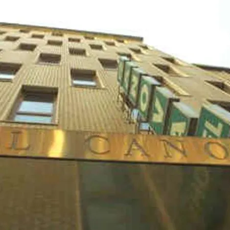 Canova Hotel 3*
